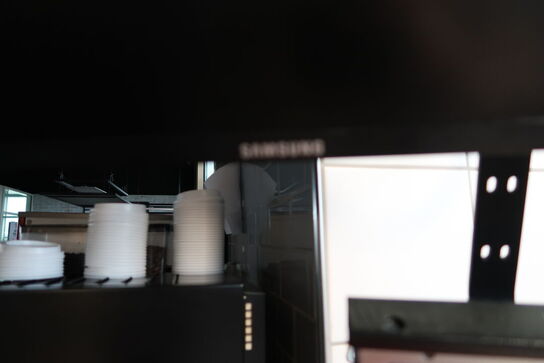 Kasseapparat CBE, bonprinter, computerskærm m.m. (betalingsterminal medfølger ikke)