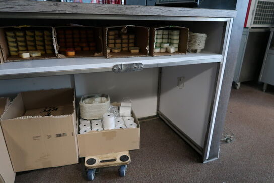 Disk med indhold (elektronik medfølger ikke)