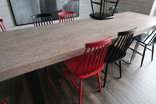 2 stk. borde med 9 stk. stole