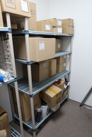 Fødevarereol METRO MAX med indhold