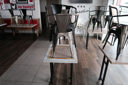 3 stk. borde med 10 stk. stole