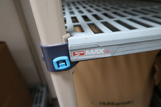 Fødevarereol METRO MAX med indhold