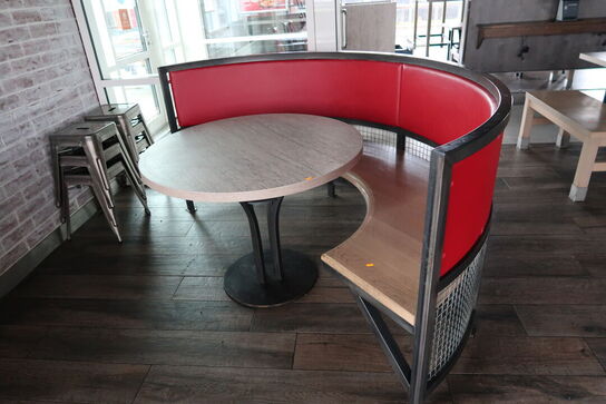 2 stk. borde med 2 stk. bænke