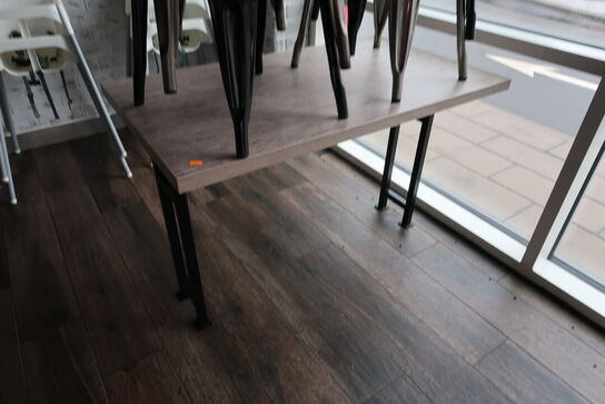 2 stk. borde med 6 stk. stole