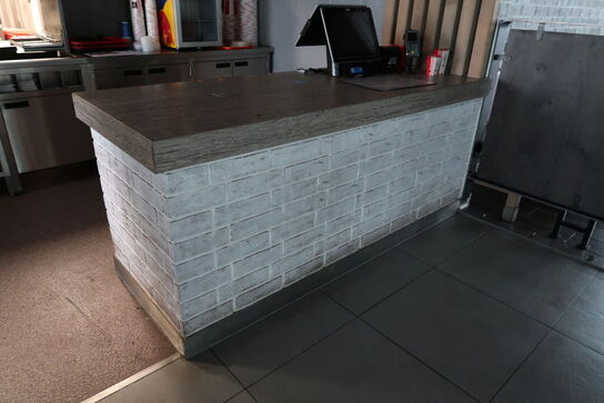 Disk med indhold (elektronik medfølger ikke)