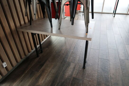 3 stk. borde med 10 stk. stole