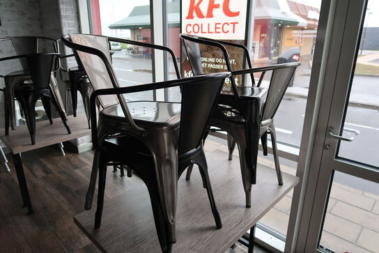 3 stk. borde med 10 stk. stole