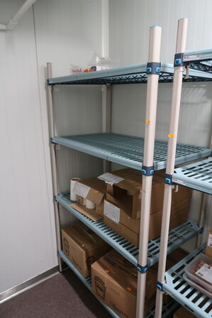 Fødevarereol METRO MAX uden indhold