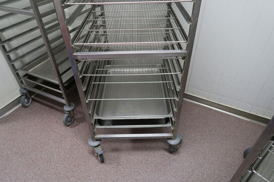 Stikvogn med indhold