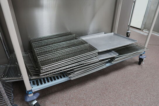 Fødevarereol METRO MAX med indhold