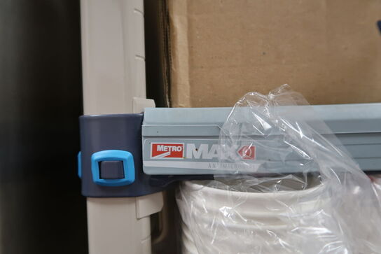 Fødevarereol METRO MAX med indhold