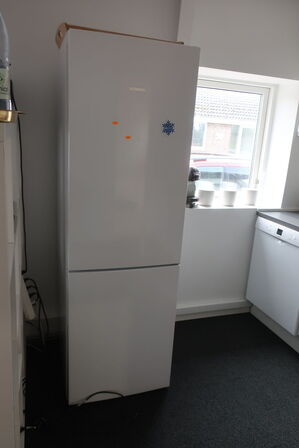 Køle/fryseskab SIEMENS KG KGVV29A