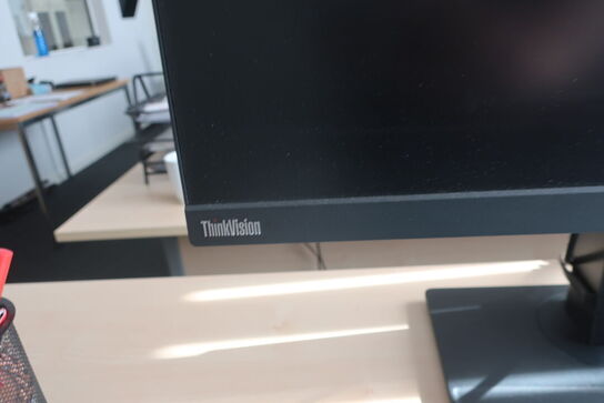 El. hæve/sænke skrivebord med indhold samt kontorstol