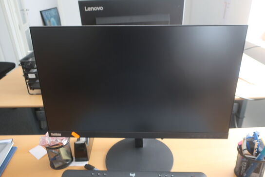 El. hæve/sænke skrivebord med indhold samt kontorstol