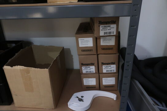 3 stk. lagerreoler med indhold