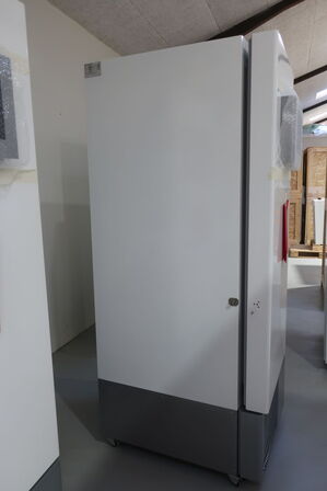 Fryseskab B SCIENCE GLOBAL B-ULT 400 (køleteknik fejl, virker nok ikke)