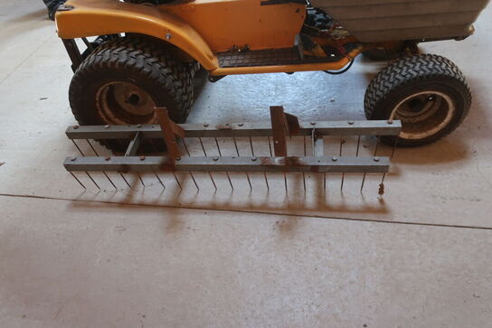 Plænetraktor (motor mangler)