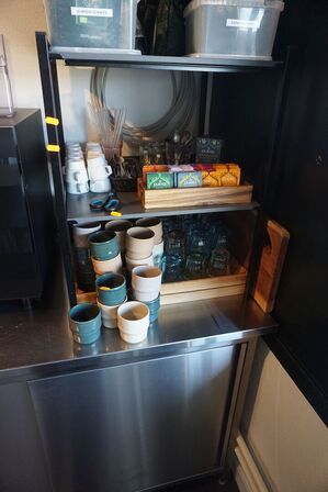 Diverse kaffekopper, glas mv. 