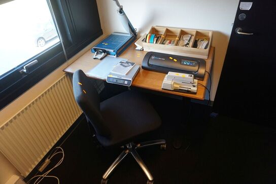 Bord inkl. stol 