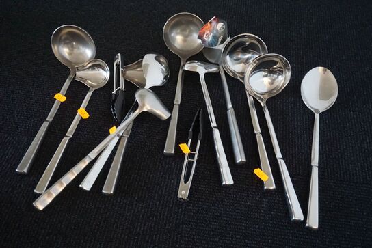 Diverse køkkenredskaber 