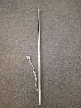 Enkel rør håndklædetørrer med stikkontakt  STRØMBERG