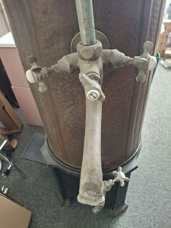 Antik Kobber kedelbruser med brændefyret vandopvarming. STRØMBERG