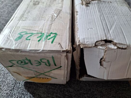  2stk Tyholt sort håndklædetørre STRØMBERG