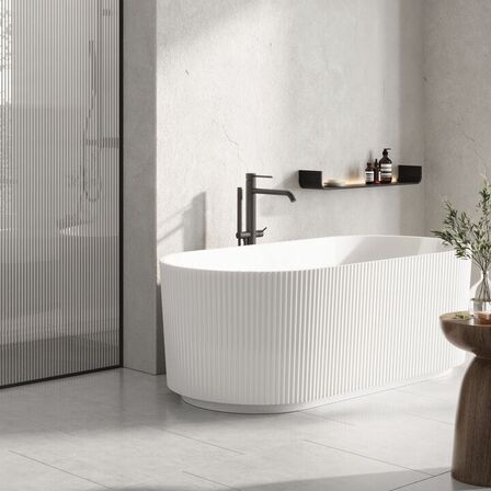 Leonora oval mat hvid fritstående kar -  Strømberg  STRØMBERG