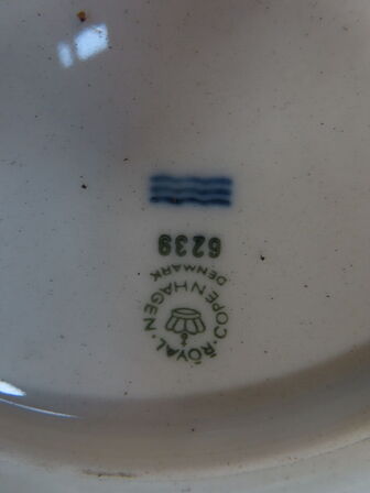 Ca 750 dele af tallerkener, kopper mv. ROYAL COPENHAGEN