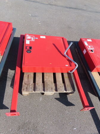 Branskab inkl brandslange