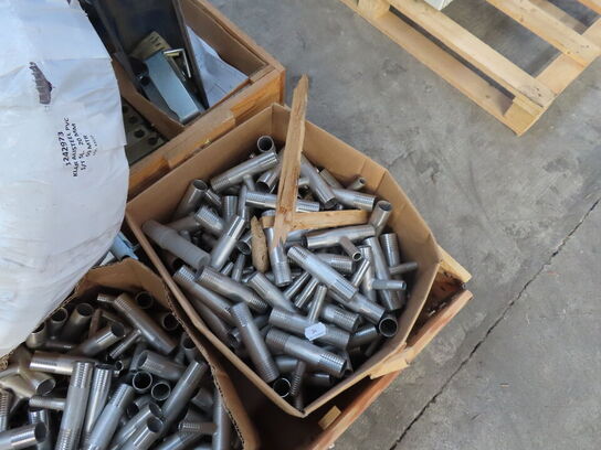 Palle med diverse alu-/stålprofiler