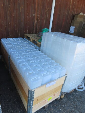 4 paller plastikdunke