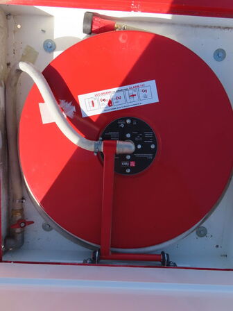 Branskab inkl brandslange