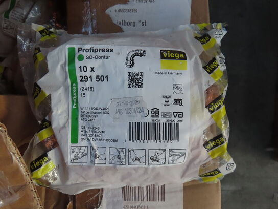 Kasse med diverse kobberfittings