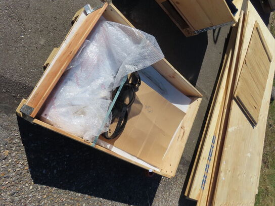 Palle med diverse plastik dele