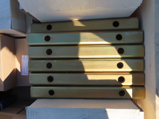 Diverse bolte samt metaldele