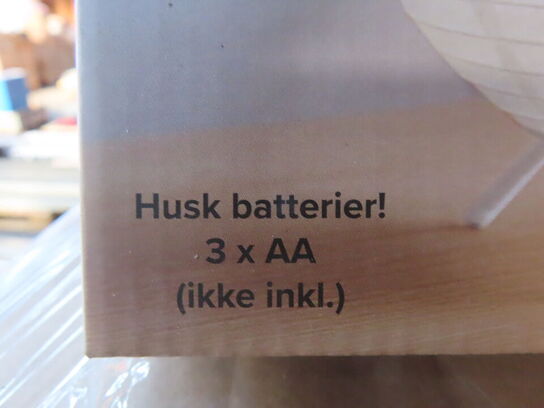 Palle med diverse papirsbordlamper