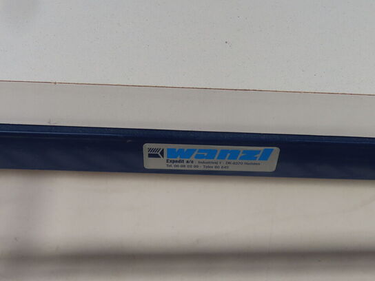 2 stk udstillingsreol