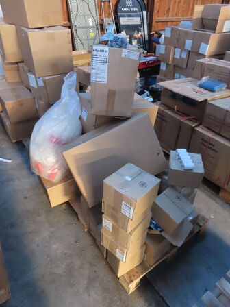 Palle med diverse bonruller mv.