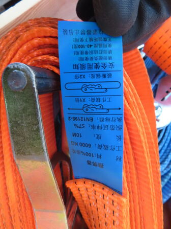 Palle med diverse stropper