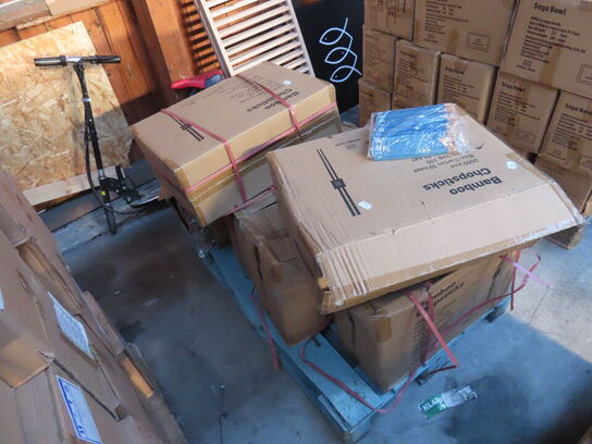 Palle med diverse chopsticks