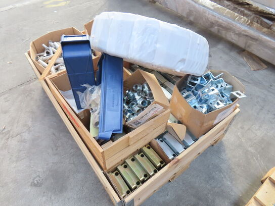 Palle med diverse alu-/stålprofiler