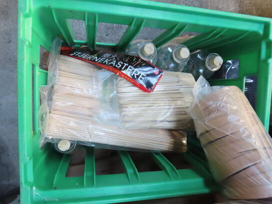 Palle med indhold af diverse højtaler, router mv.