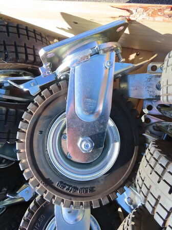 Palle med diverse hjul