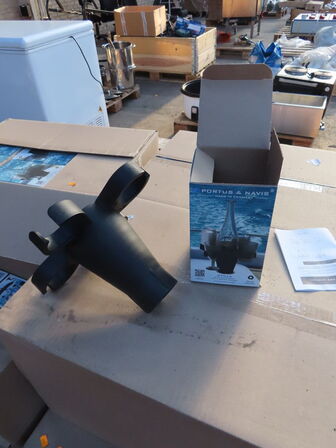 Diverse kopholdere til båd