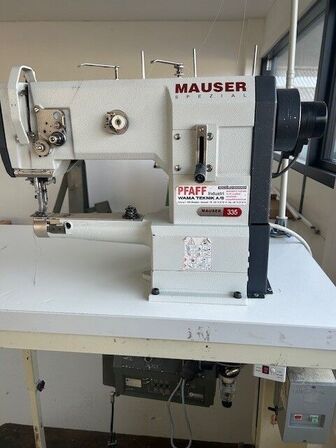 Industrisymaskine MAUSER med friarm