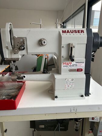 Industrisymaskine MAUSER med friarm