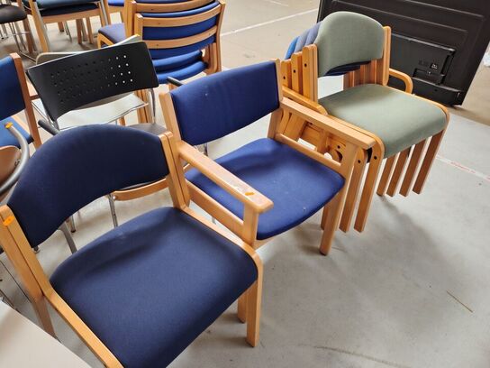 9 stole, assorterede