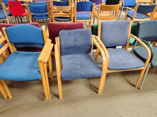 11 stole, assorterede