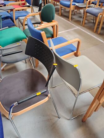 15 stole, assorterede